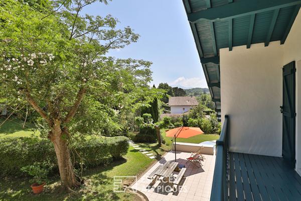 Maison contemporaine avec vue sur une nature préservée