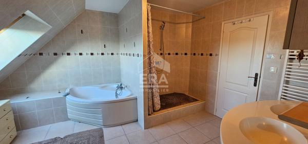 Maison 6 pièce(s) 152.47 m2