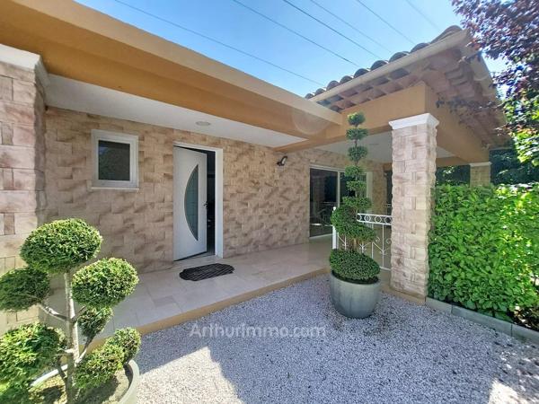 Vente                                                      Maison
                        
                     3 pièces                      105 m2                     à Mouans-Sartoux