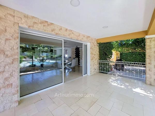 Vente                                                      Maison
                        
                     3 pièces                      105 m2                     à Mouans-Sartoux