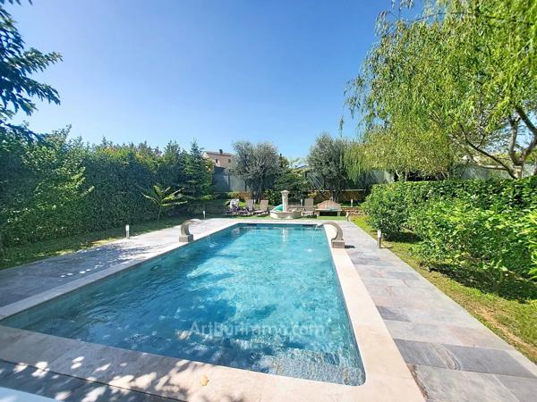 Vente                                                      Maison
                        
                     3 pièces                      105 m2                     à Mouans-Sartoux