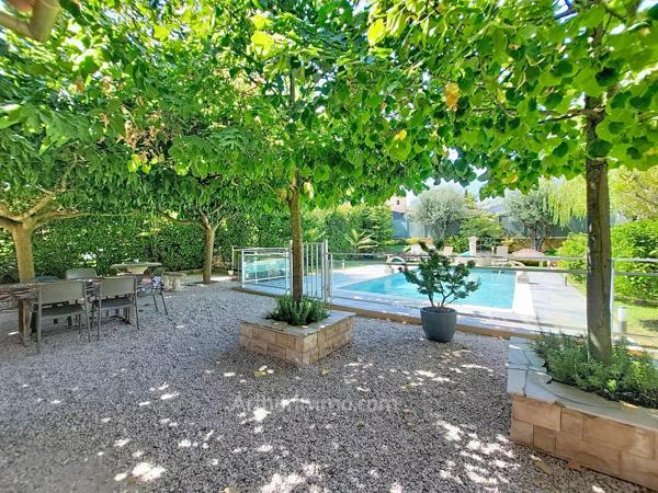 Vente                                                      Maison
                        
                     3 pièces                      105 m2                     à Mouans-Sartoux
