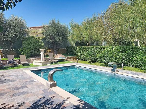 Vente                                                      Maison
                        
                     3 pièces                      105 m2                     à Mouans-Sartoux