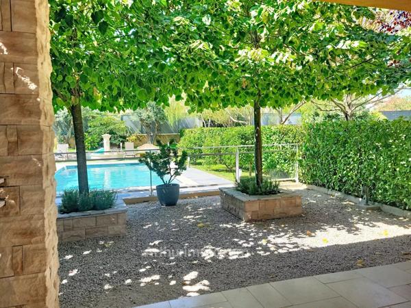 Vente                                                      Maison
                        
                     3 pièces                      105 m2                     à Mouans-Sartoux