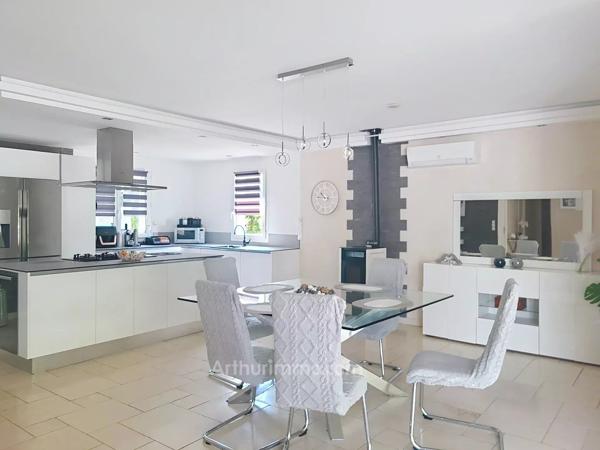 Vente                                                      Maison
                        
                     3 pièces                      105 m2                     à Mouans-Sartoux