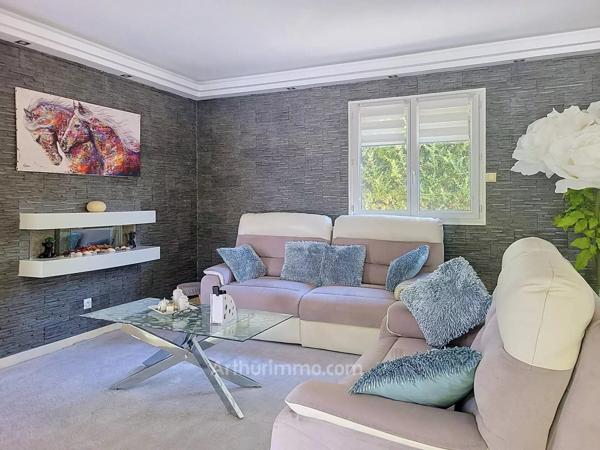Vente                                                      Maison
                        
                     3 pièces                      105 m2                     à Mouans-Sartoux