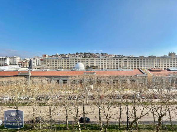 Appartement à louer 2 pièces 53.79m² Saint-Étienne (42100)