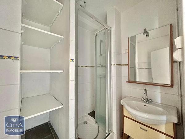 Appartement à louer 2 pièces 53.79m² Saint-Étienne (42100)