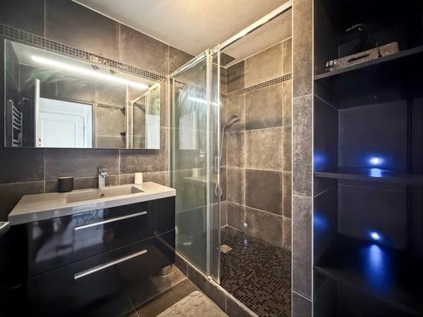 A VENDRE - Appartement dernier étage T2 54m2 - Annemasse Gare