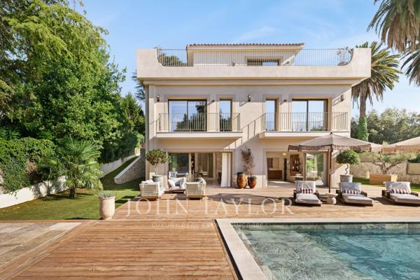 Villa dans un prestigieux domaine fermé, à quelques minutes de la Croisette