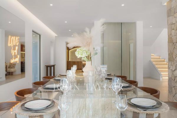 Villa dans un prestigieux domaine fermé, à quelques minutes de la Croisette