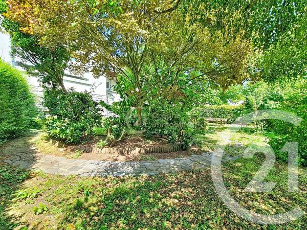 Maison à vendre  10 pièces - 200,30 m 2   COMBOURG  - 35
