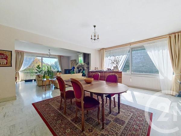 Maison à vendre  10 pièces - 200,30 m 2   COMBOURG  - 35