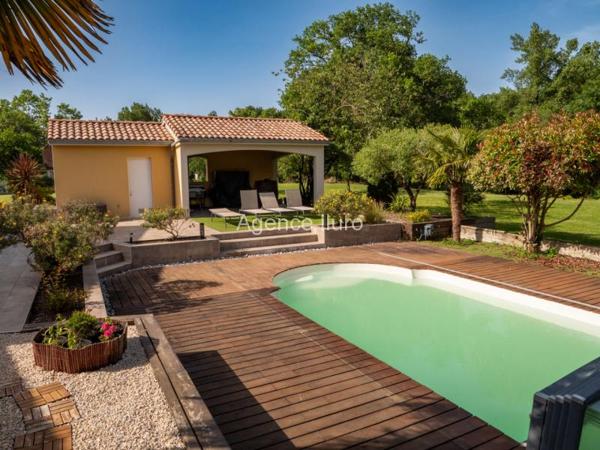 Maison - Proximite oloron-sainte-marie - Réf.:205419 PROPRIETE D'EXCEPTION SUR 6000 m²: ELEGANCE, NATURE ET ART DE VIVRE AUX PORTES D'OLORON