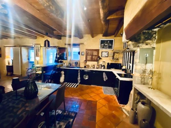 GUERANDE PROCHE LA BAULE - CHARMANTE MAISON ANCIENNE T5 AVEC PATIO