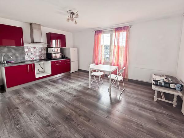 À LOUER - APPARTEMENT MEUBLÉ - BALLANCOURT/E