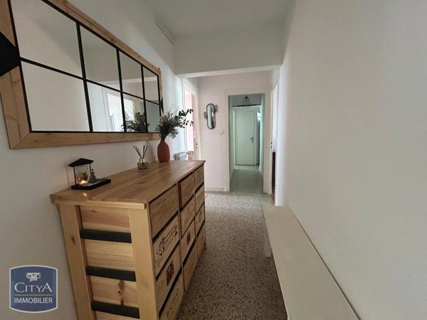 Appartement à louer 3 pièces 75.8m²