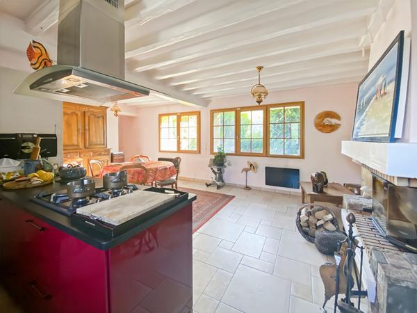 Maison ancienne coeur de village de Oinville sur montcient