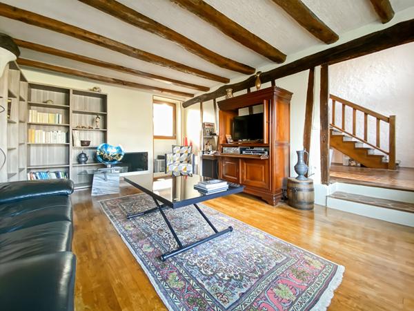 Maison ancienne coeur de village de Oinville sur montcient