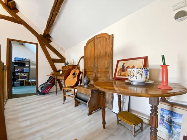 Maison ancienne coeur de village de Oinville sur montcient