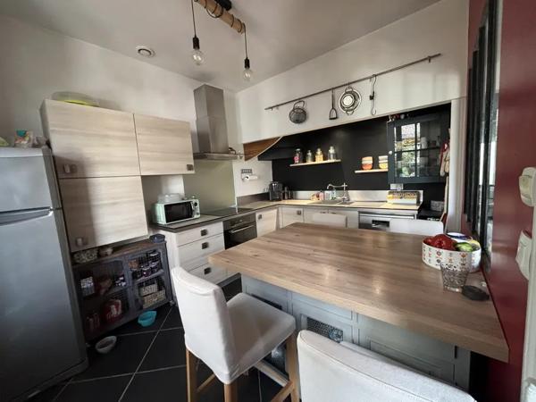 MAISON 6 PIECES QUARTIER CHARLET avec jardin et studio indép