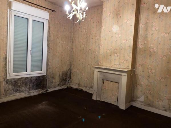 RAI - Maison mitoyenne à rénover entièrement