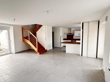 Maison à louer à Guer dans le Morbihan (56380), ref : 56046-L223