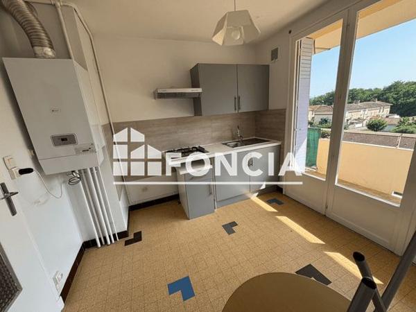 Location Appartement 2 pièces 46.56 m² - 2 RUE DES BATELIERS La Voulte Sur Rhone 07800