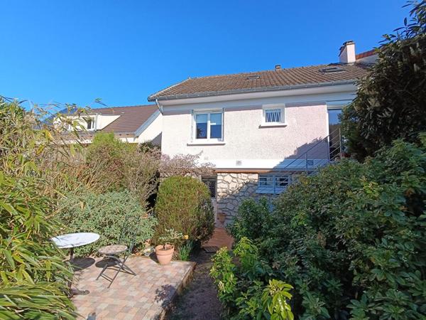 Maison familiale pleine de charme à Aubergenville (Élisabethville)