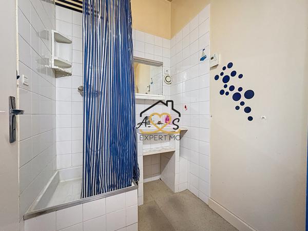 Thiers (63300) MAISON FAMILIALE AVEC SOUS SOL SUR TERRAIN DE 2000M2 - THIERS 63300