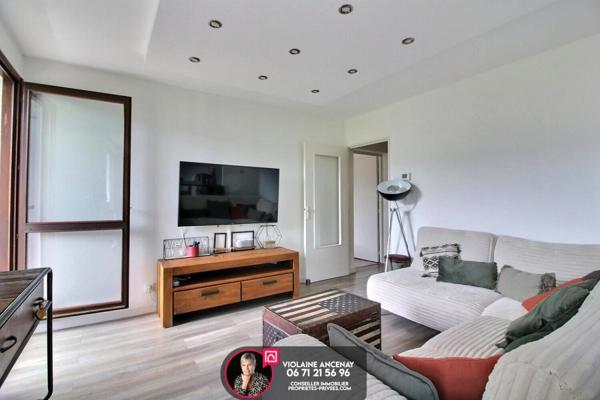 Appartement T2 rénové avec balcon et vue montagne  !