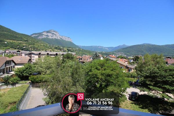 Appartement T2 rénové avec balcon et vue montagne  !