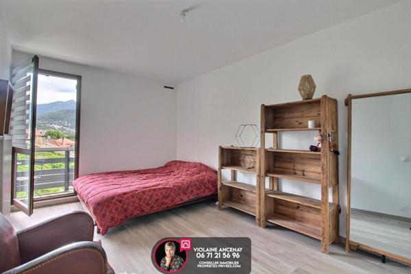 Appartement T2 rénové avec balcon et vue montagne  !