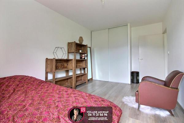 Appartement T2 rénové avec balcon et vue montagne  !