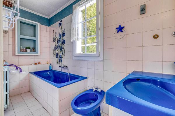 LE MÉE VILLAGE ? MAISON INDÉPENDANTE AVEC DÉPENDANCE ? PROXIMITÉ BORDS DE SEINE