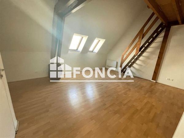 Location Studio 30.9 m² - 13 RUE DES GRANGES Melun 77000