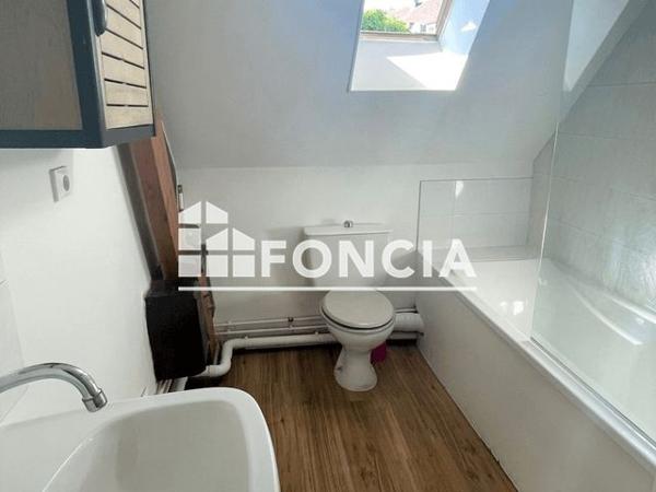 Location Studio 30.9 m² - 13 RUE DES GRANGES Melun 77000