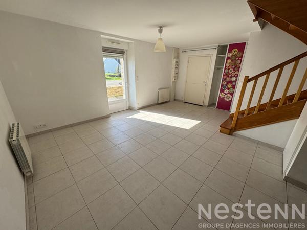 A vendre - Maison rénovée en deux logements à ERDEVEN