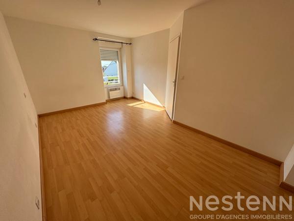 A vendre - Maison rénovée en deux logements à ERDEVEN