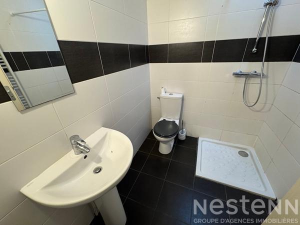 A vendre - Maison rénovée en deux logements à ERDEVEN