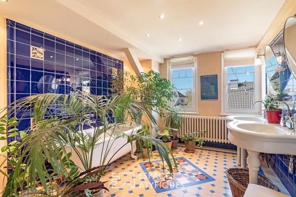 Maison de maître début XXe siècle et son jardin verdoyant