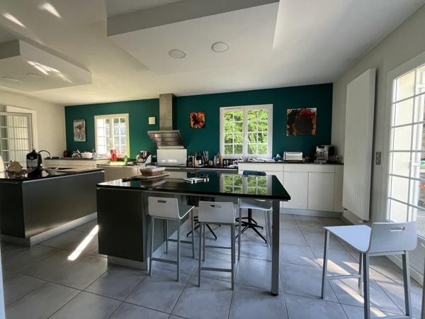 Maison à vendre |  Eyliac |  10 pièces | 181 m²