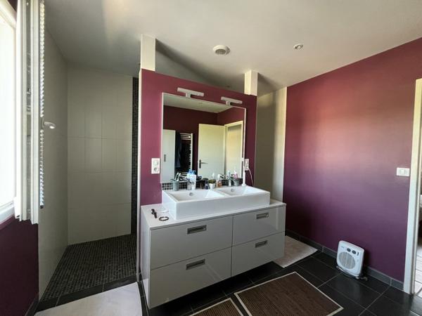 Maison à vendre |  Eyliac |  10 pièces | 181 m²