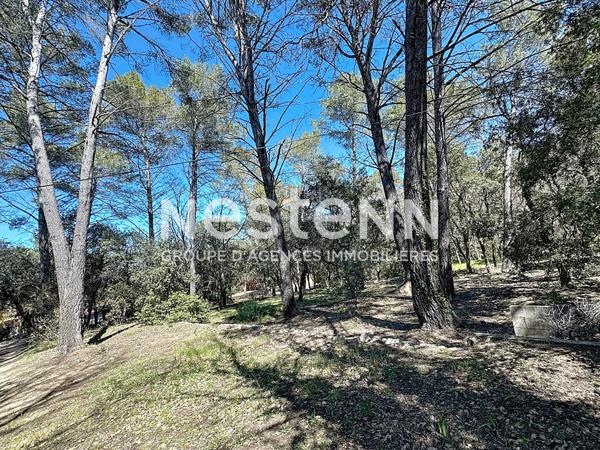 EN EXCLUSIVITÉ A VENDRE LORGUES : TERRAIN CONSTRUCTIBLE 2083m² - PROCHE VILLAGE