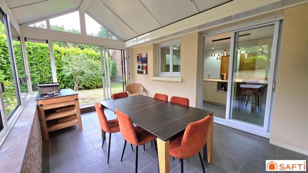 Maison de caractère T8 individuelle de 230m², DPE C, avec jardin, garage et dépendance