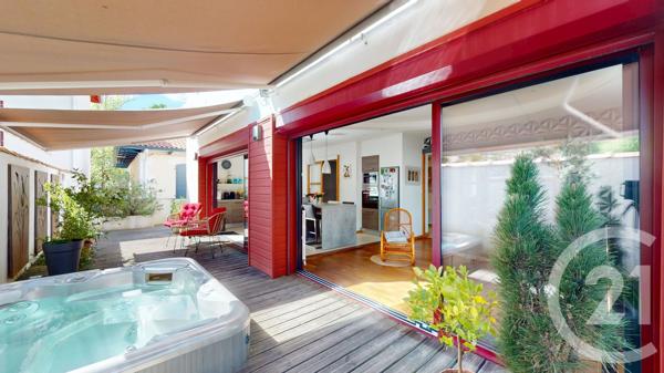 Maison à vendre  5 pièces - 140 m 2   DAX  - 40