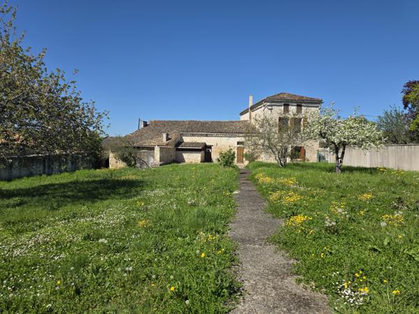 Maison à vendre à Garat (16410) - Charente