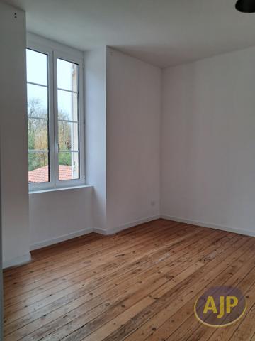 Location appartement Pons : 560 € - AJP Immobilier Pons