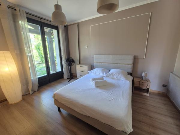 Maison mitoyenne d'un côté de 124,60 m² sur deux niveaux