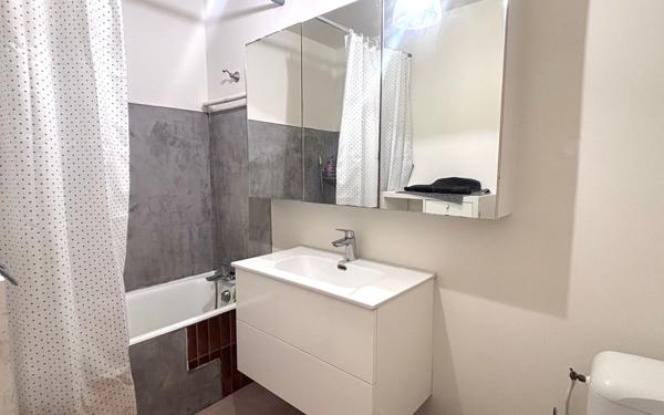 Appartement à louer    3 pièces • 50,31 m2 Lyon 9